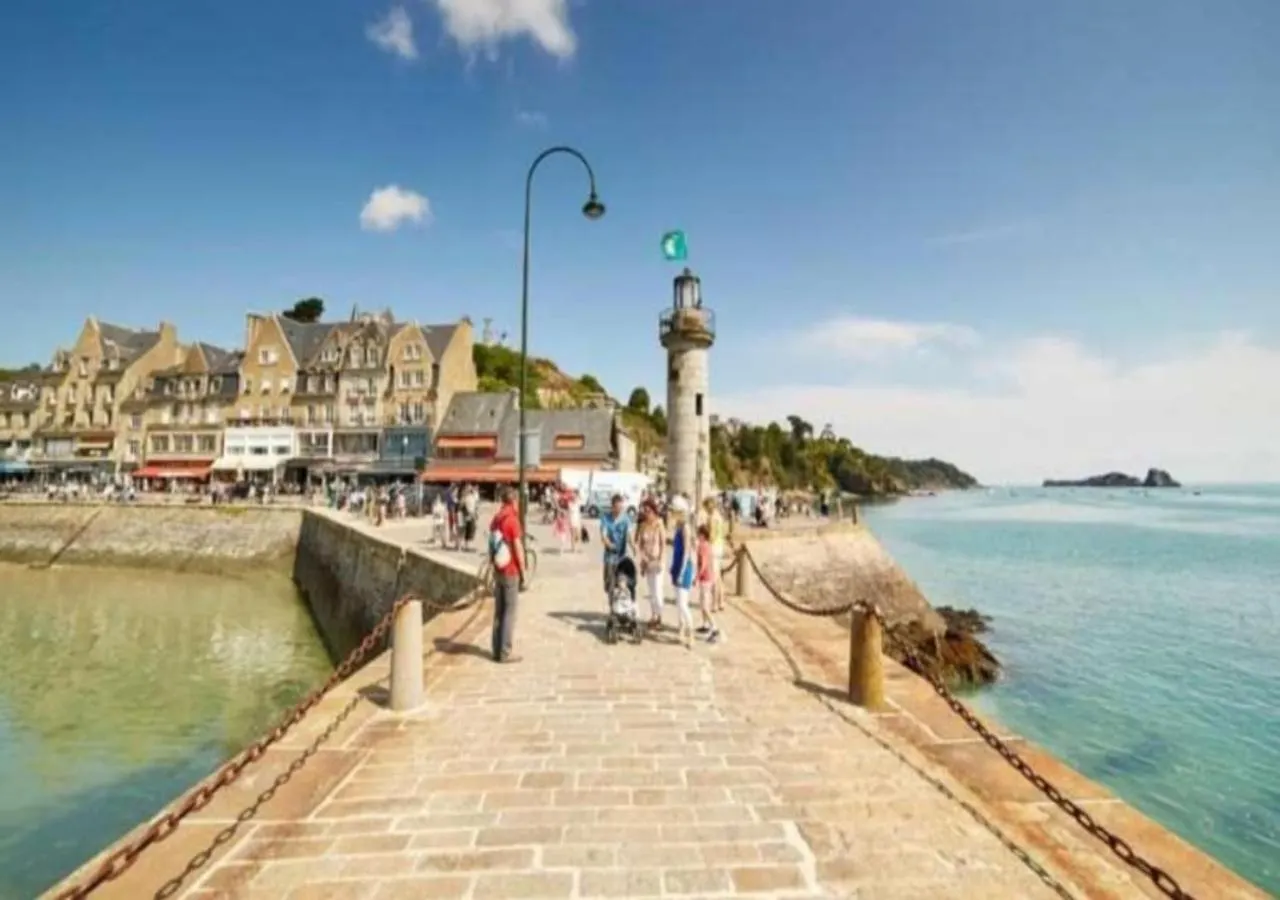 L'Etoile By Mrodbnb - Appart Neuf - Vue Mer - 25M Plage & Resto - Cine - Cheminee - Popcorn Cancale 0*,  Francia